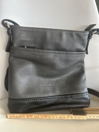 Tasche Tom Tailor grau/schwarz, guter Zustand