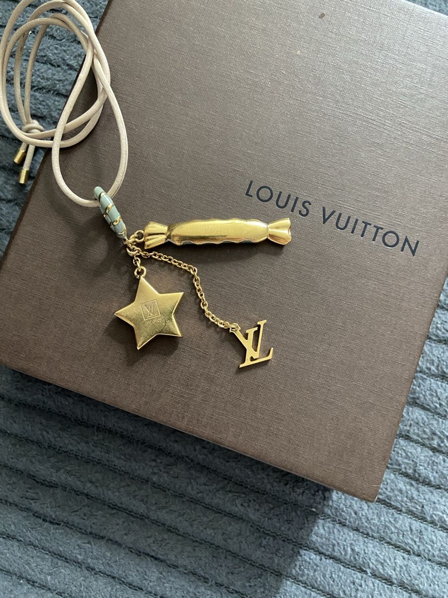 Louis Vuitton Ciondoli: Pendentif Louis Vuitton – Usato da Montreux venduto da Perledor 5
