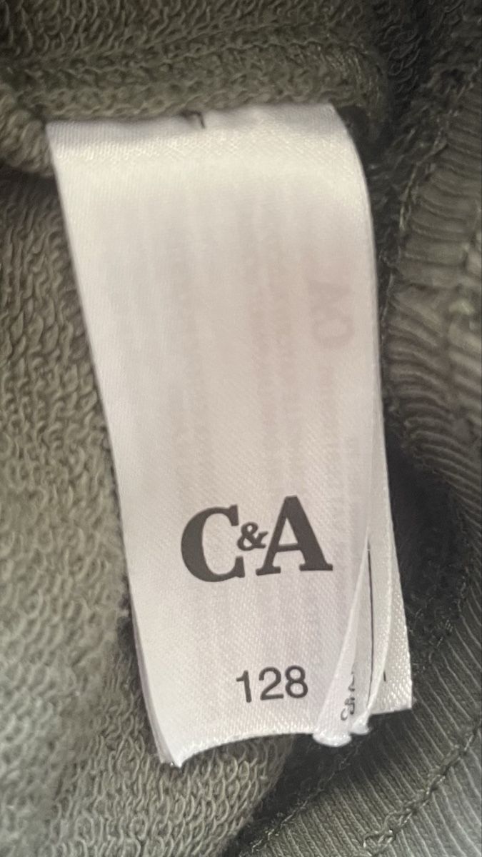 C&A Pantaloni: Kurze Hose Kinder Gr.128 (C&A) – Usato da Davos Platz venduto da Infinity795 2
