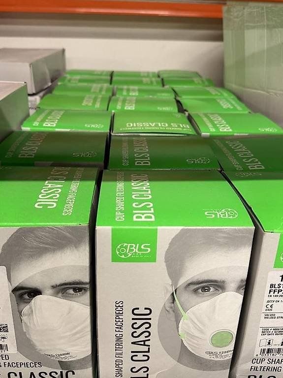 Protezione per viso e udito: Schutzmasken FFP2 BLS  neu originalverpackt – Nuovo e nell'imballaggio originale da Wängi venduto da inf_2hrj 1