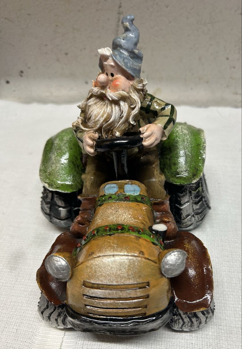 Figuren: Traktor Figur – Neu (gemäss Beschreibung) aus Heiligkreuz (Mels) von Maedems5 1