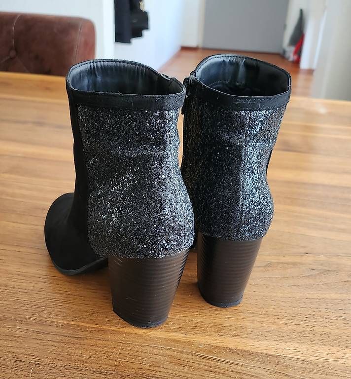 Damenschuhe: Schöne schwarze Boots Gr. 38 – Gebraucht aus Obernau von bet_pr55 4
