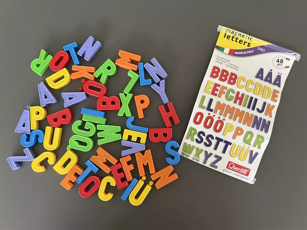 77 Lettres Magnétiques En Bois Colorées – Apprendre L'alphabet En S'amusant – Dal Negro
