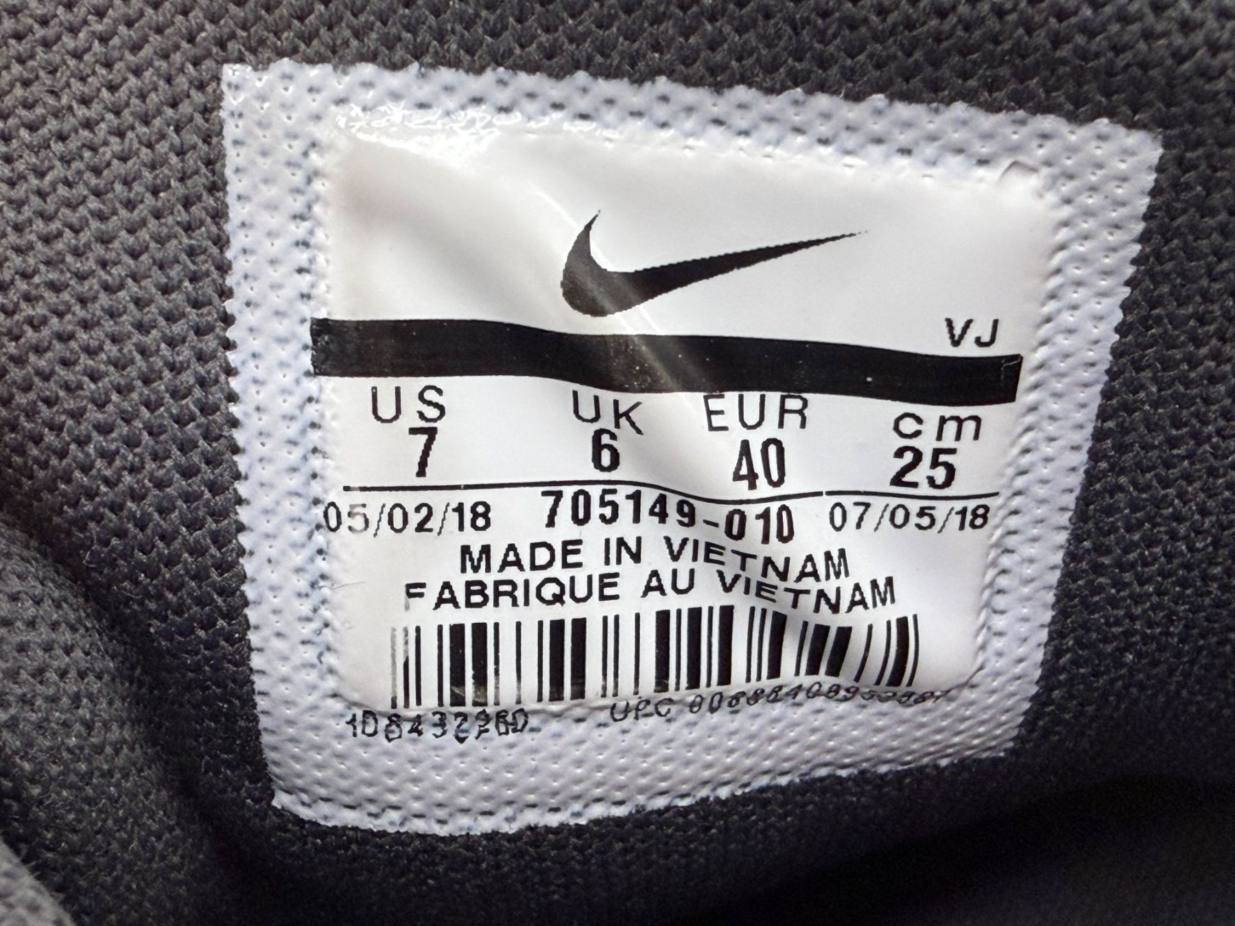 Nike Scarpe da uomo: Nike Air Max Tavas, Pointure 40 – Usato da Morges venduto da Novantica 1