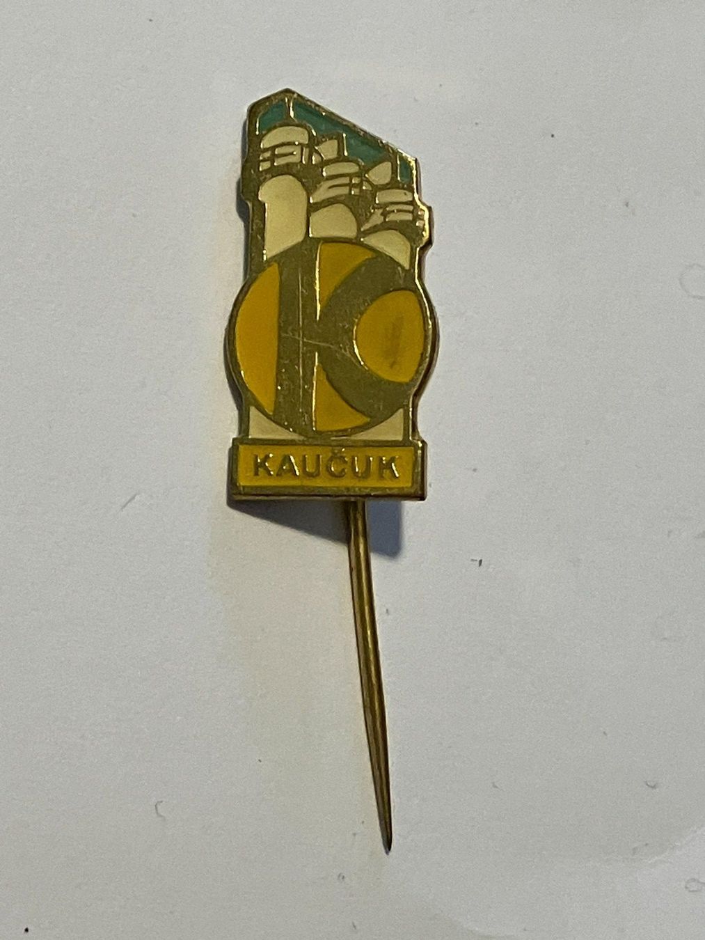 Plaketten & Abzeichen: 1 Anstecknadel Kaucuk – Gebraucht aus Basel von djwwpp