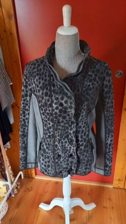 Marc Cain Sports Jacke grau Leo Muster Grösse N5(42) Wolle