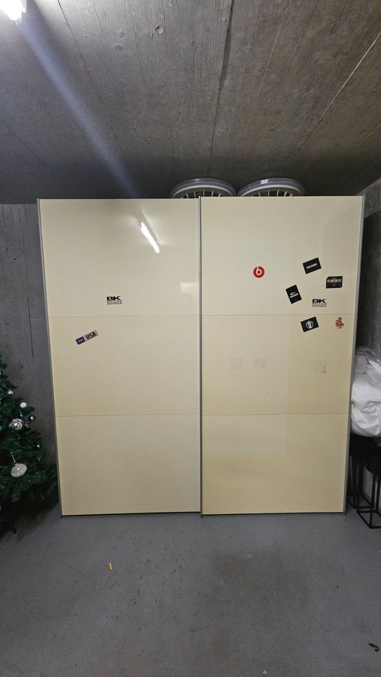 Armadi: Schwebetüren Schrank – Usato da Biberist venduto da MaxP9
