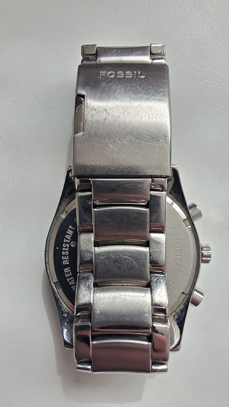 Fossil Uhren: Fossil Herren Uhr silber schwarz – Defekt aus Bergdietikon von Burberry5 2