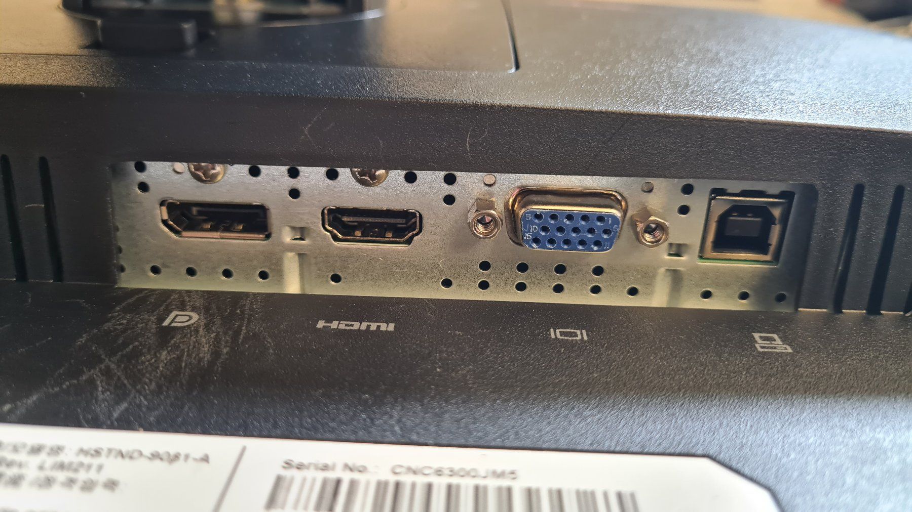 Hewlett Packard Monitore: HP E240 Monitor – Gebraucht aus Zürich von HalsundbeinbruchFilm 2
