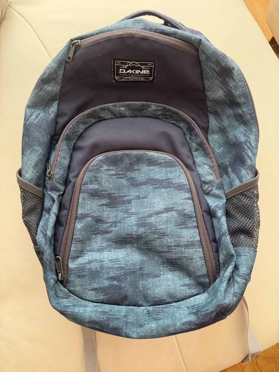 Dakine Zaini: sehr schöner Dakine Rucksack Schule Freizeit – Usato da Sulz AG venduto da Tigi69