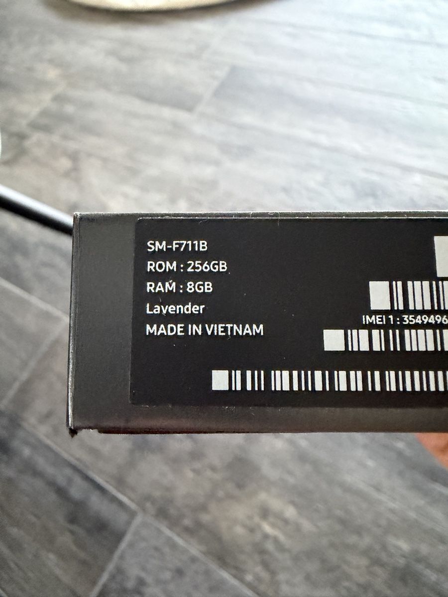 Samsung Telefoni cellulari / Smartphones: Galaxy Z Flip3 5G – Usato da Wettingen venduto da -fresch- 4