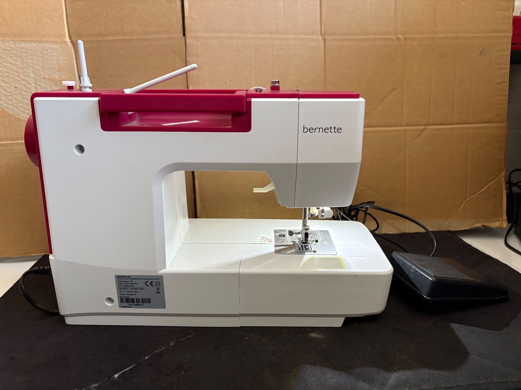 Macchine da cucire: Bernina bernette sew&go 8 Nähmaschine – Difettoso da Lausen venduto da sen_jm7c 7