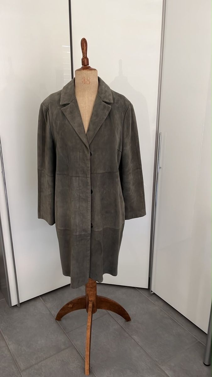 Max Mara Cappotti: Max Mara WEEKEND Wildledermantel Gr. 38 – Usato da Widen venduto da Ragusa33