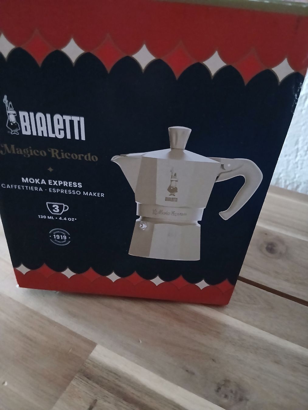 Bialetti Macchine per caffè & Macchine per espresso: cafetière moka express bialetti – Nuovo e nell'imballaggio originale da Brügg BE venduto da Angel2300 1