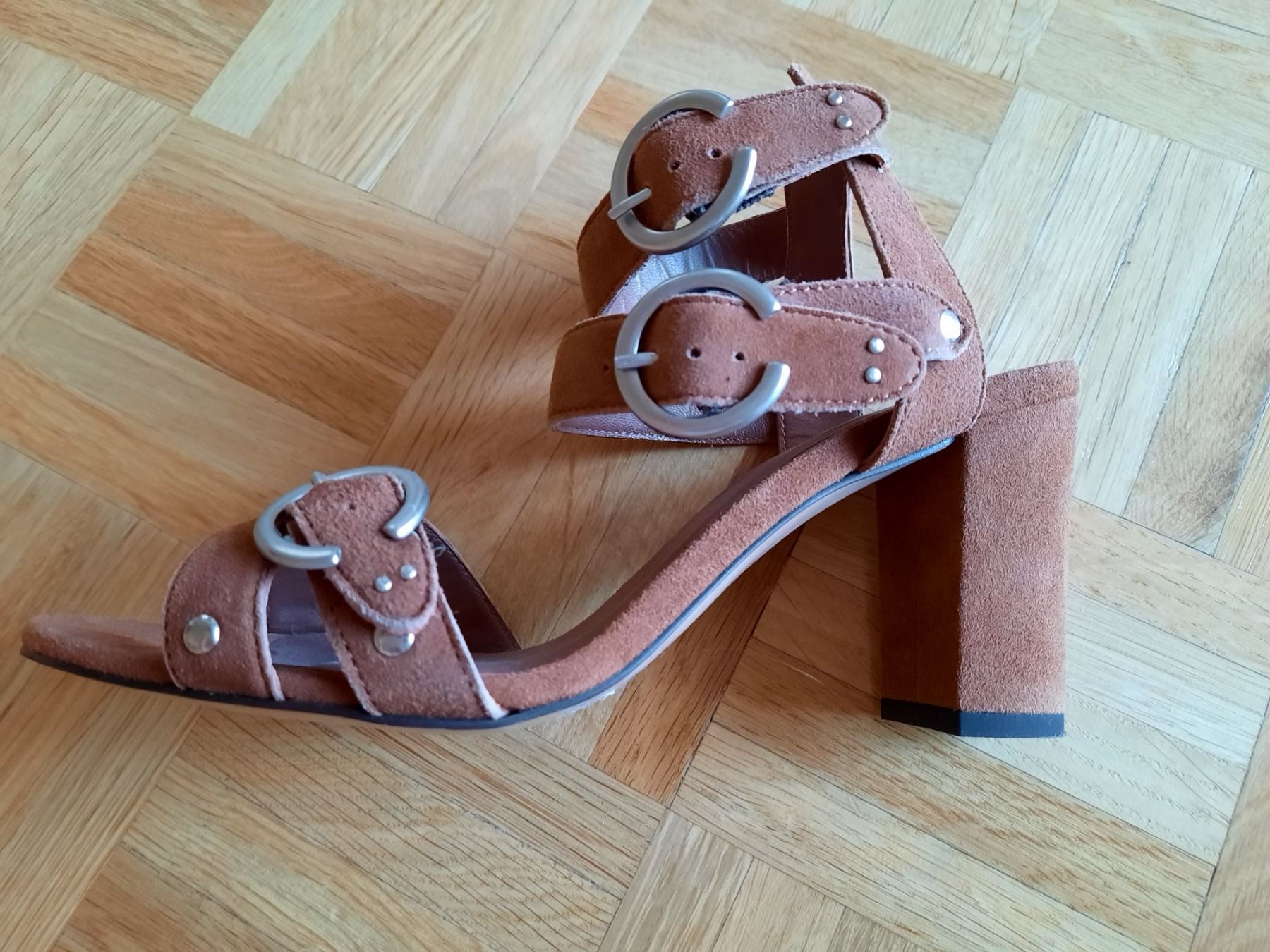 IKKS Scarpe da donna: Sandales daim IKKS – Usato da Genève venduto da celima48