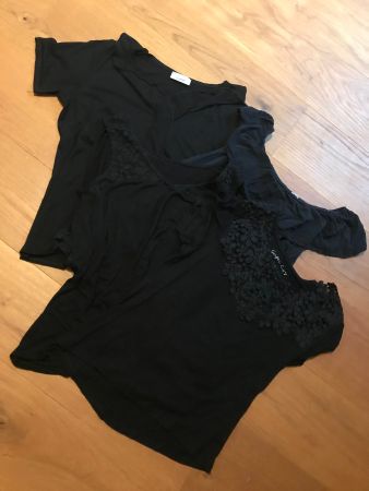 4 schwarze Shirts Gothic