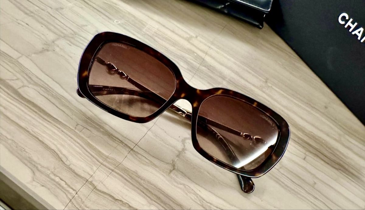 Chanel Occhiali & Lenti: Chanel sunglasses – Nuovo (secondo la descrizione) da Collonge-Bellerive venduto da alejan_0984