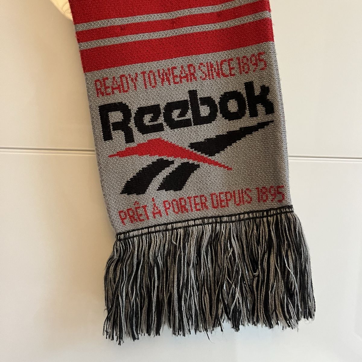 Reebok Foulard & Sciarpe: Reebok Schal Fussball-Style – Usato da Spiez venduto da sophiiiiemariie4 3