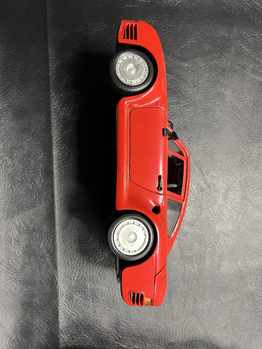 Bburago Modellini d'auto: Porsche 959 rot guter Zustand – Usato da Moosleerau venduto da Tami8 1