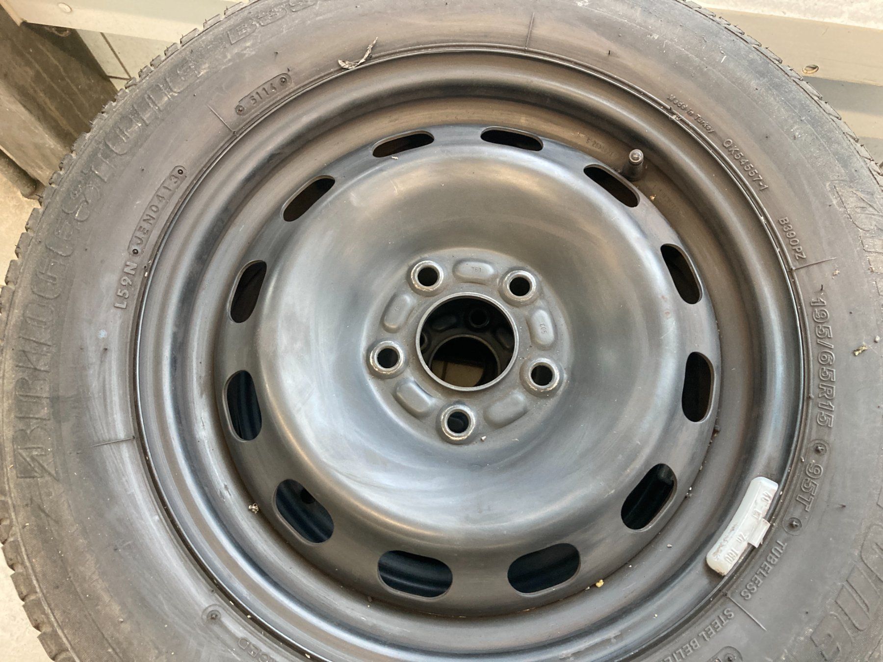 Ford Pneumatici & Ruote complete: Ford Focus Sommerräder 195/65R15 – Usato da Cham venduto da WB2223 2