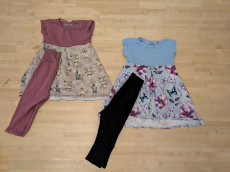 2x Röckli mit 3/4 Leggins Gr. 92