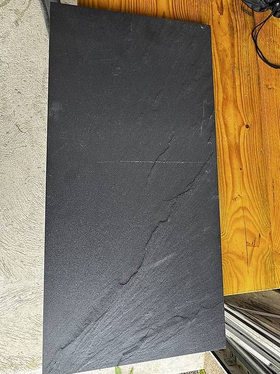 Rivestimenti per pavimenti: Carrelage noir 30x60 cm – Usato da Naz venduto da Bigsexy1977