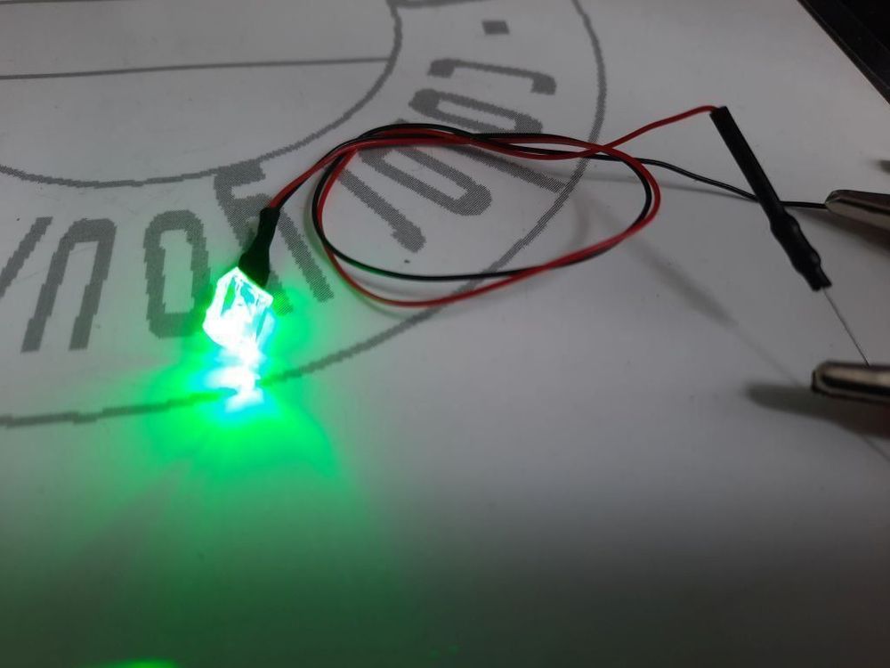 Led Rectangular 2x5x7mm Amarillo: Voltaje e Intensidad Luminosa
