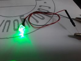 LED 2x5x7mm verkabelt, 12V DC, klar/grün