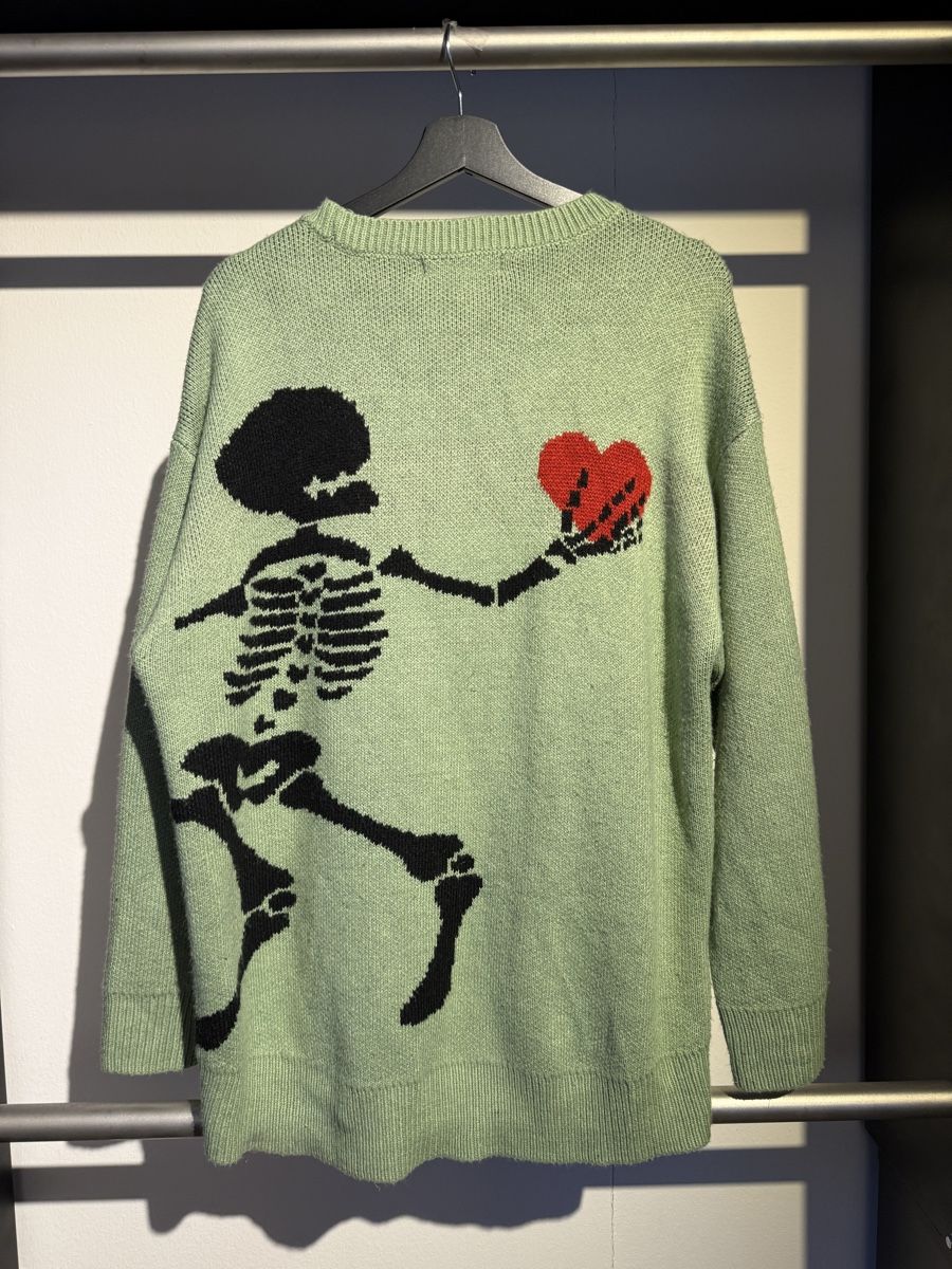 Pulls & Sweat-shirts: ADDITIVE Green Heart Skeleton Sweater – D'occasion à St. Gallen par trxcy 2