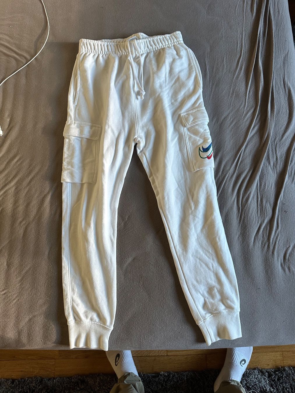 Nike Pantalons: Training NIKE – D'occasion à Lausanne par Tipouze