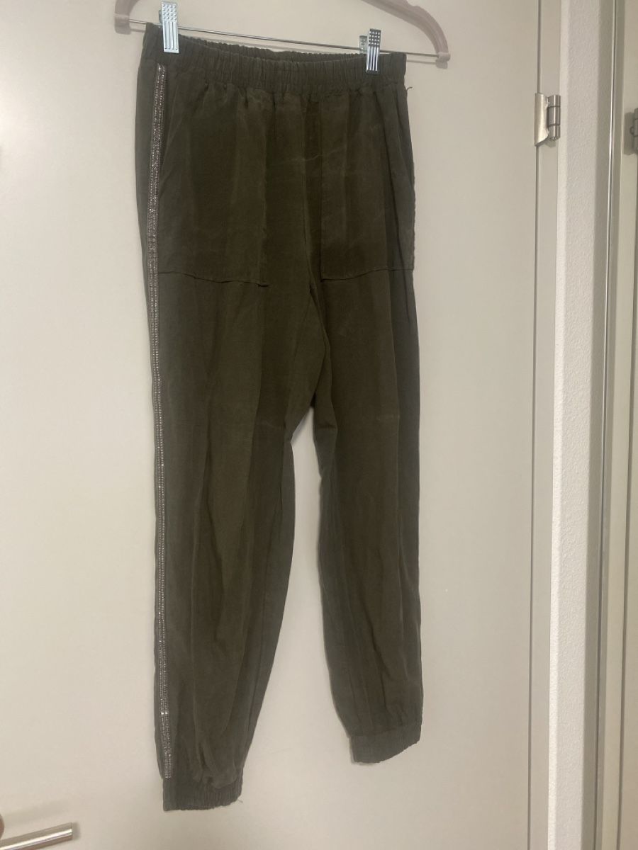 Zara Pantaloni: Dark green pants Zara – Usato da Zürich venduto da ana_m6d2