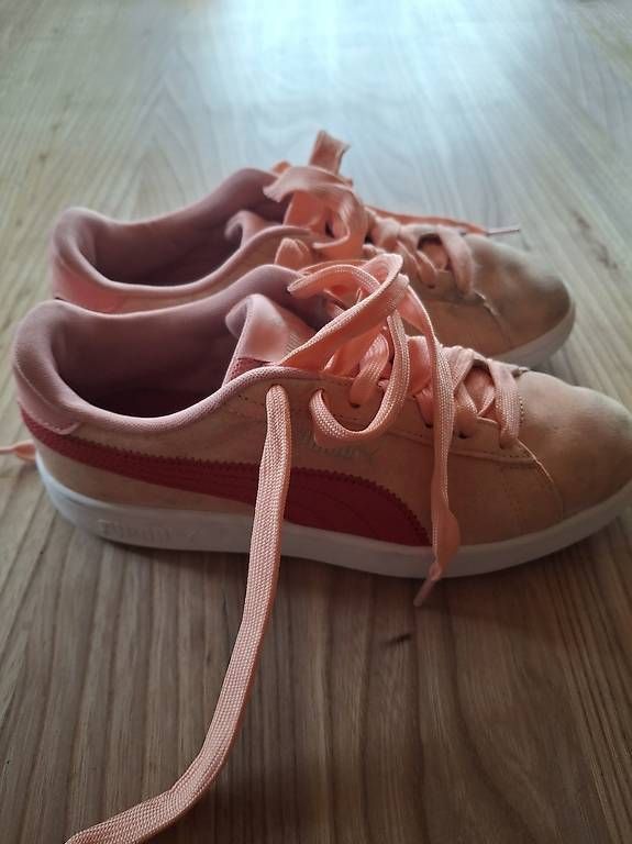 Puma Scarpe da donna: Puma Turnschuhe 39 – Usato da Gähwil venduto da Sinmax