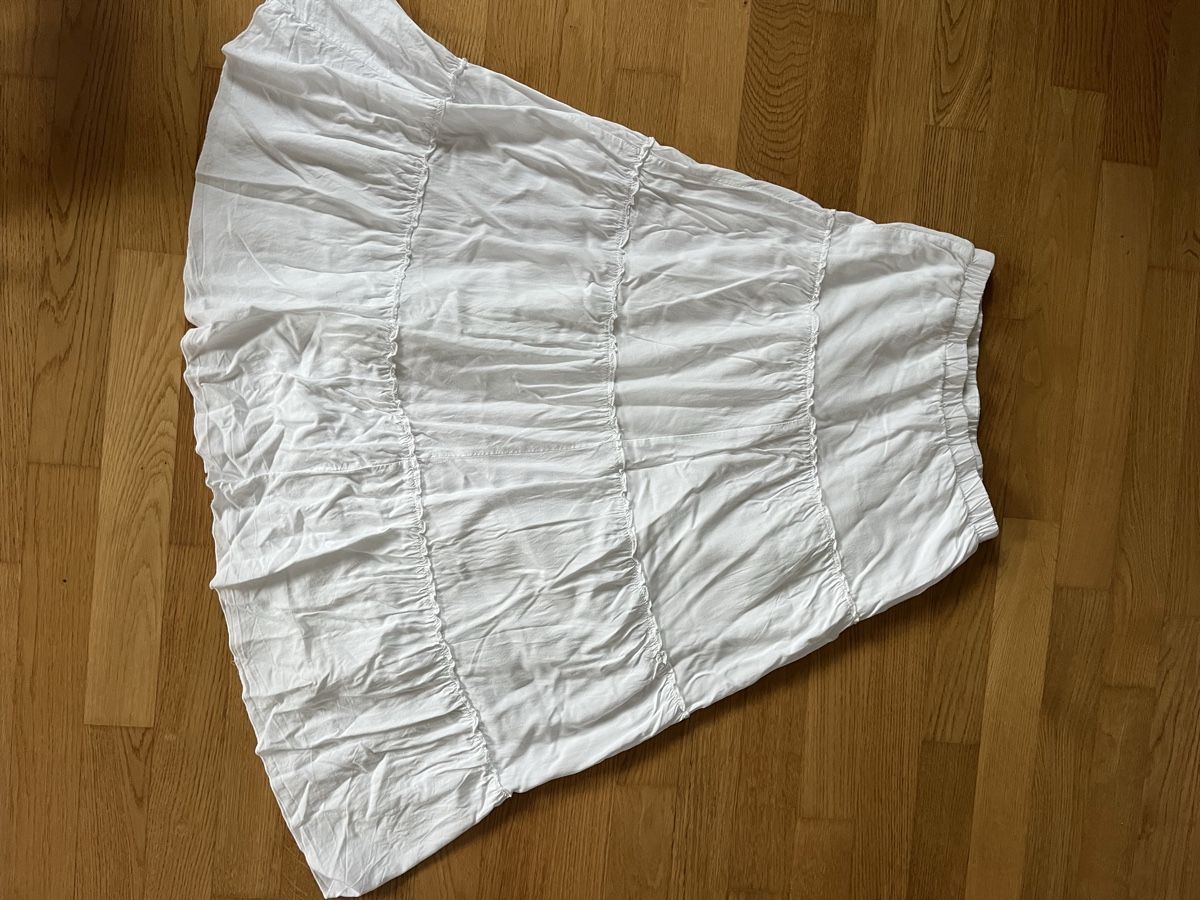 Brandy Melville Gonne: Weisser Brandy Melville maxirock – Usato da Stadel venduto da Comporta 2