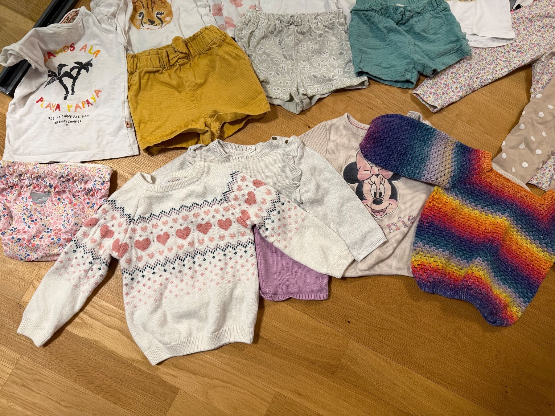 Lotti & Set di vestiti: Baby Kleiderpaket Mädchen, Grösse 80-86 – Usato da Bertschikon venduto da montanna4ch 3