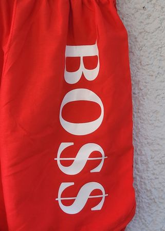 🔴 Neuwertig: Coole BOSS Shorts Grösse L Neupreis ca. 69.-
