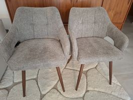 4 chaises tissu et pieds métal