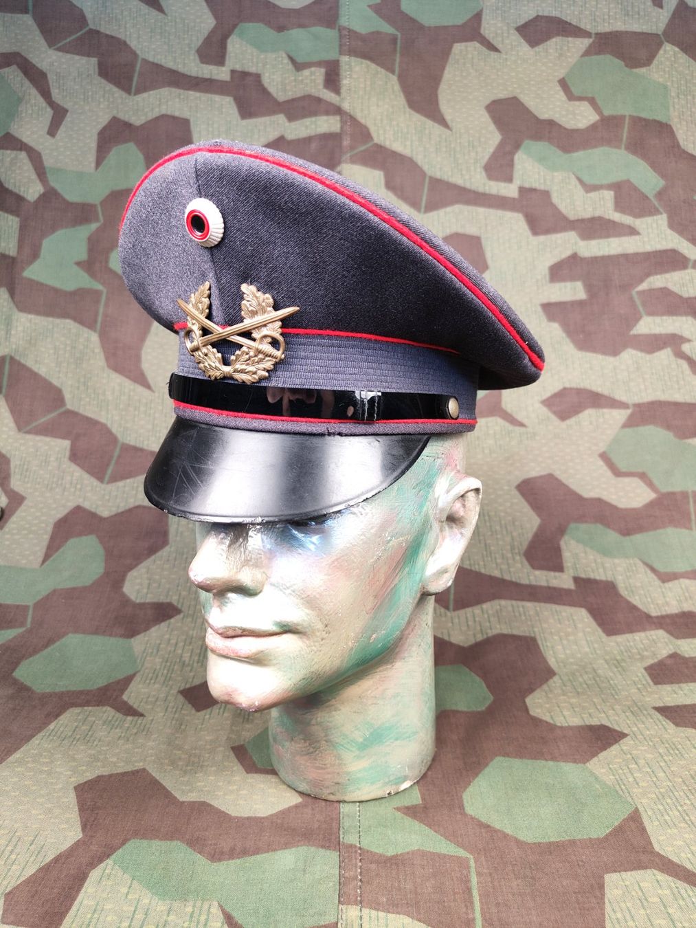 Uniformi: Schirmmütze Panzertruppen – Usato da Bauma venduto da SwissMilitaria