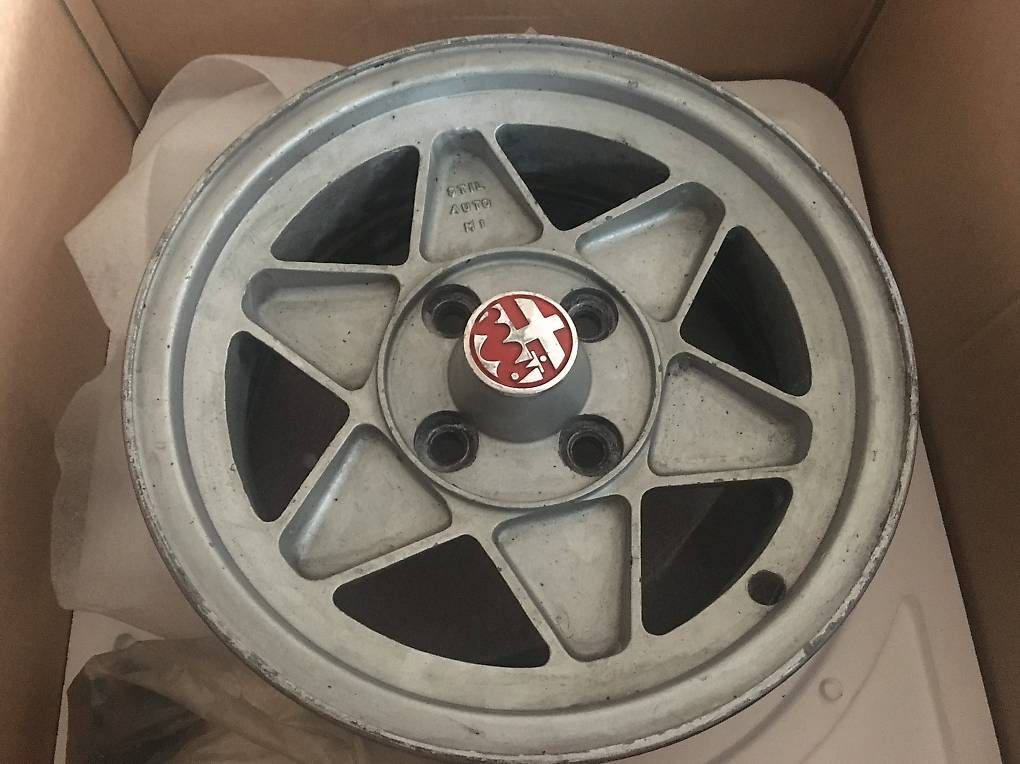 Alfa Romeo Cerchioni: Alfa Romeo Stilauto Felgen – Usato da Obfelden venduto da ScuderiaVeloce