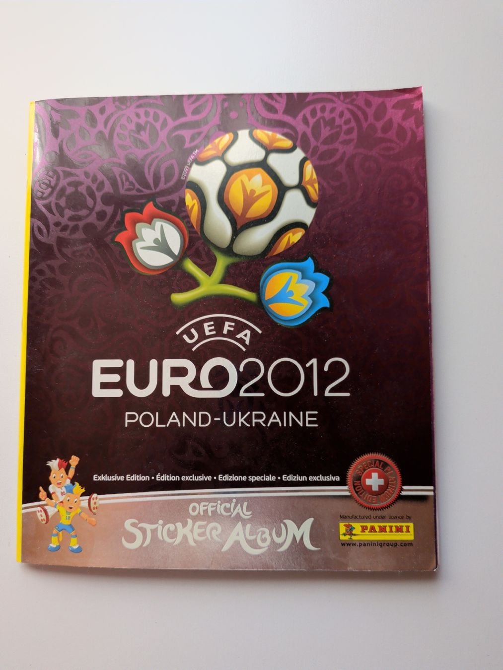 Panini Carte collezionabili: Paniniheft 2010 & 2012 mit Allen Stickern eingeklebt – Usato da Escholzmatt venduto da mic_9mn6 1