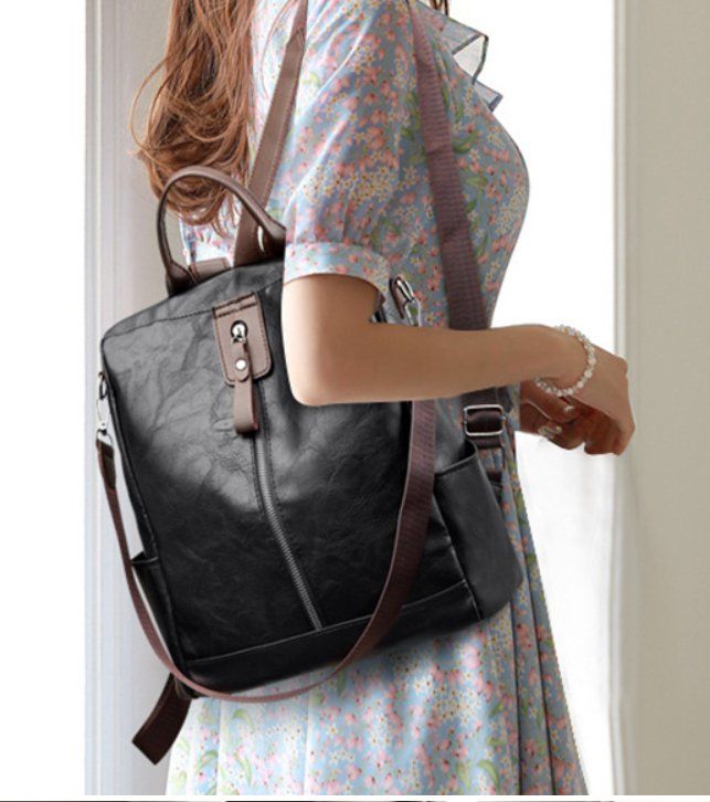 Rucksäcke: Sacs à dos noir pour femmes. – Neu und originalverpackt aus Biel/Bienne von Vianny77 4