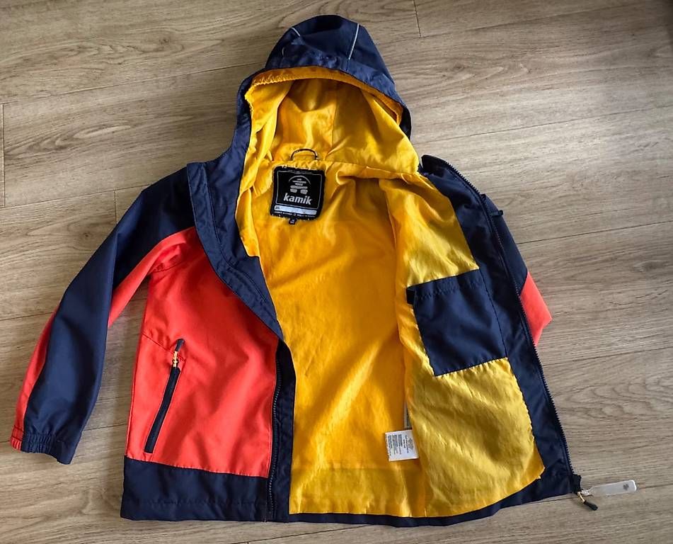 Kamik Jacken & Mäntel: Kamik Regenjacke 140 – Gebraucht aus Frauenfeld von meins-deins 1