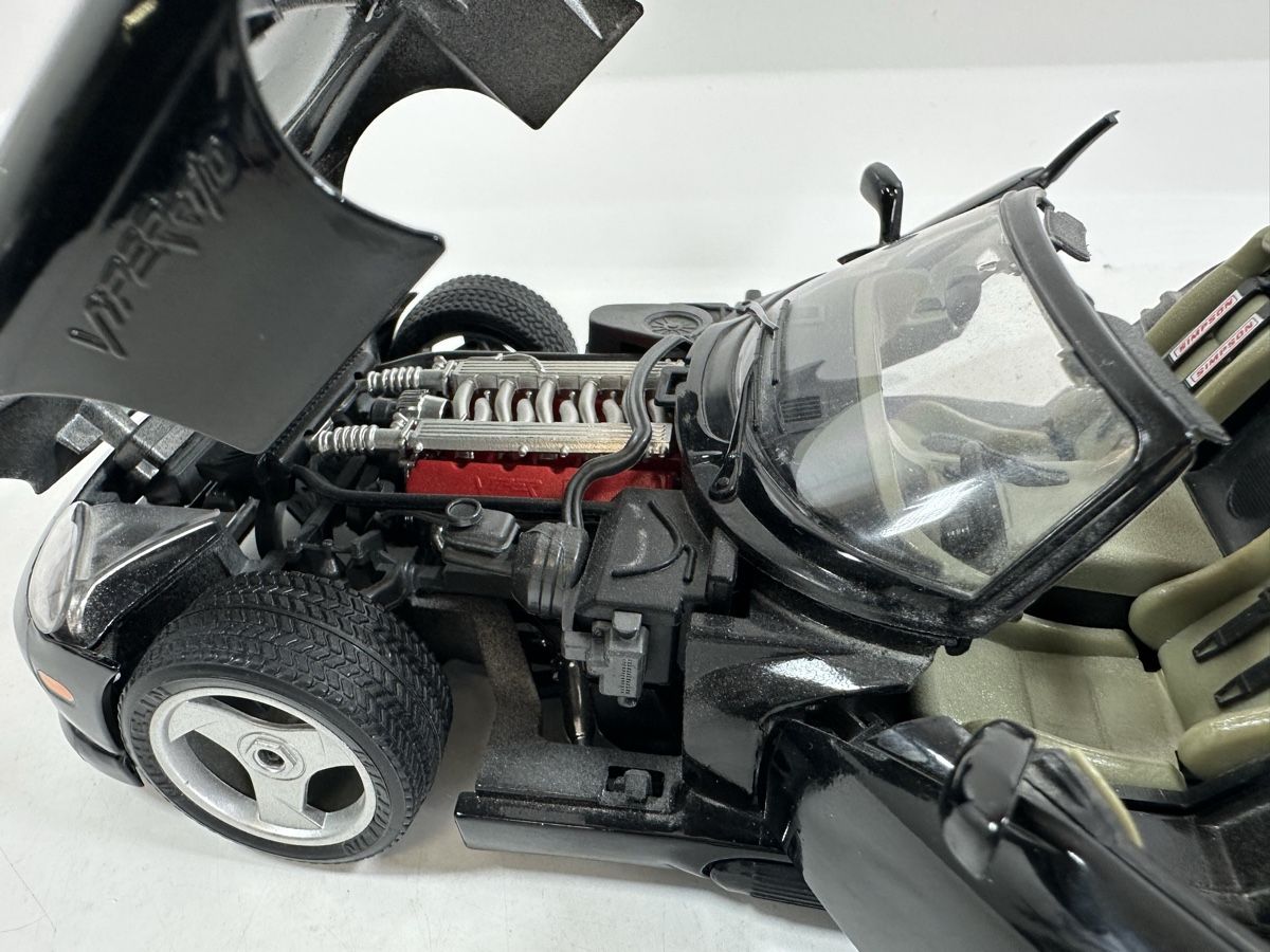 Bburago Modellini d'auto: Dodge Viper RT/10 1:18, schwarz, BBURAGO – Usato da Zofingen venduto da rf9_x2xt 7