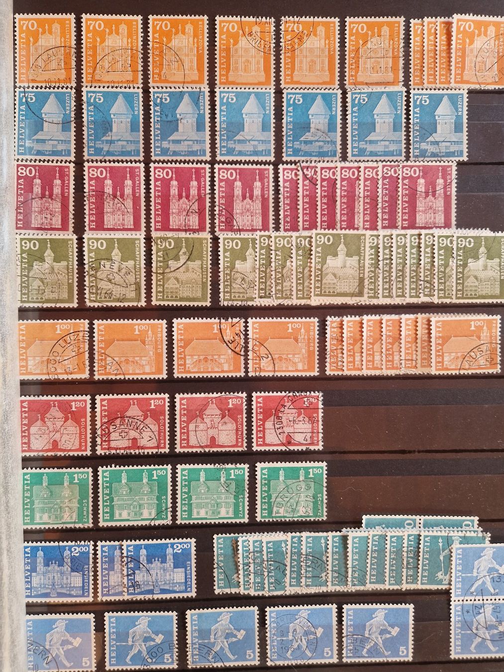 Tutti i francobolli: Doubletten samlung von Schweizer briemarken 1960-2010. – Usato da St-Saphorin-Lavaux venduto da Digit2