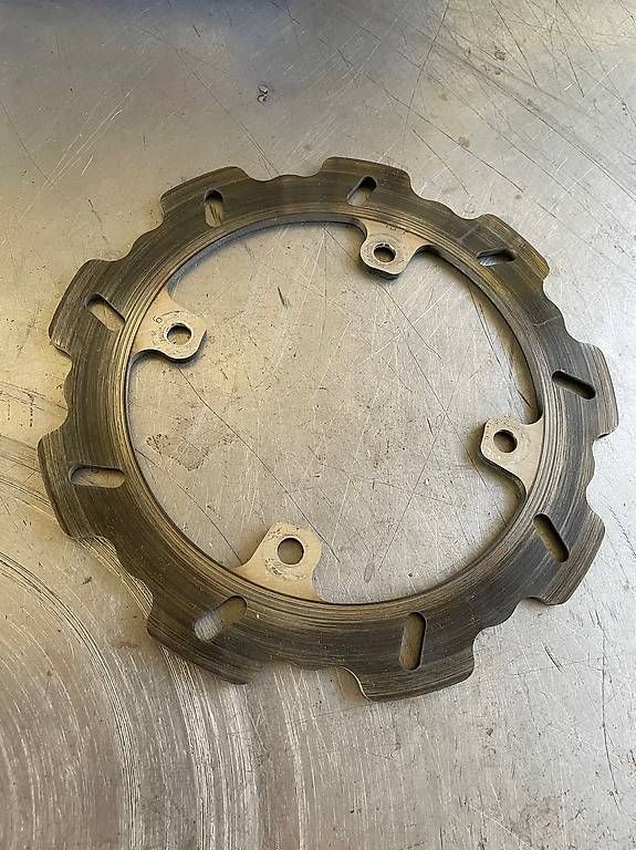 Alle Motorradersatzteile: Bremsscheibe Husqvarna hinten 220mm – Gebraucht aus Hauptikon von Pumi70 1