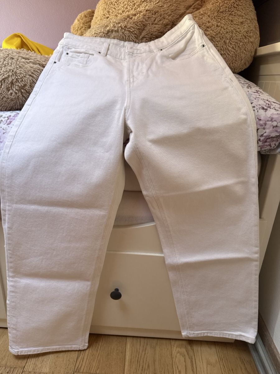 Pantaloni: Pantalon blanc  – Usato da Cartigny venduto da Kelly.11