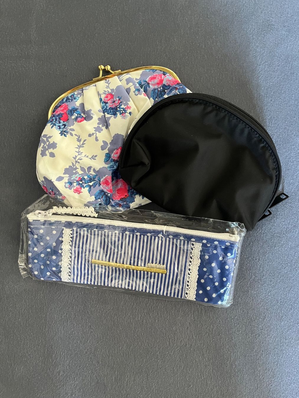 Custodie per cosmetici: Kosmetiktaschen Set. – Nuovo (secondo la descrizione) da Zürich venduto da chi_w7qd