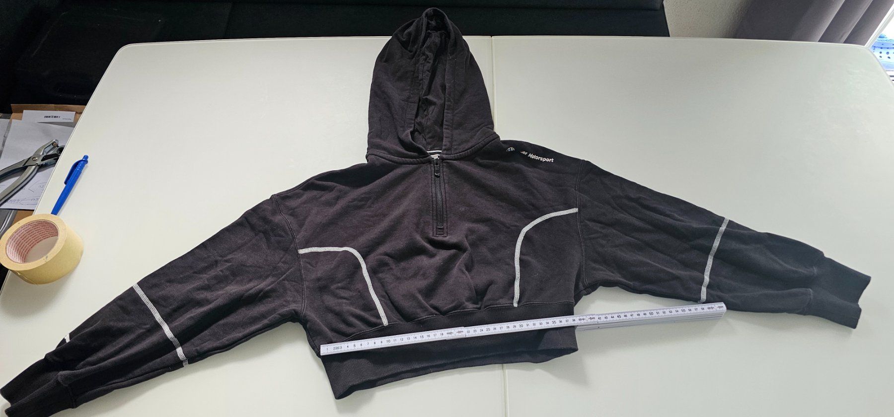 Pulls & Sweat-shirts: Schwarzer Puma / Bmw Pulli, Grösse M – D'occasion à Azmoos par Jadejo 1