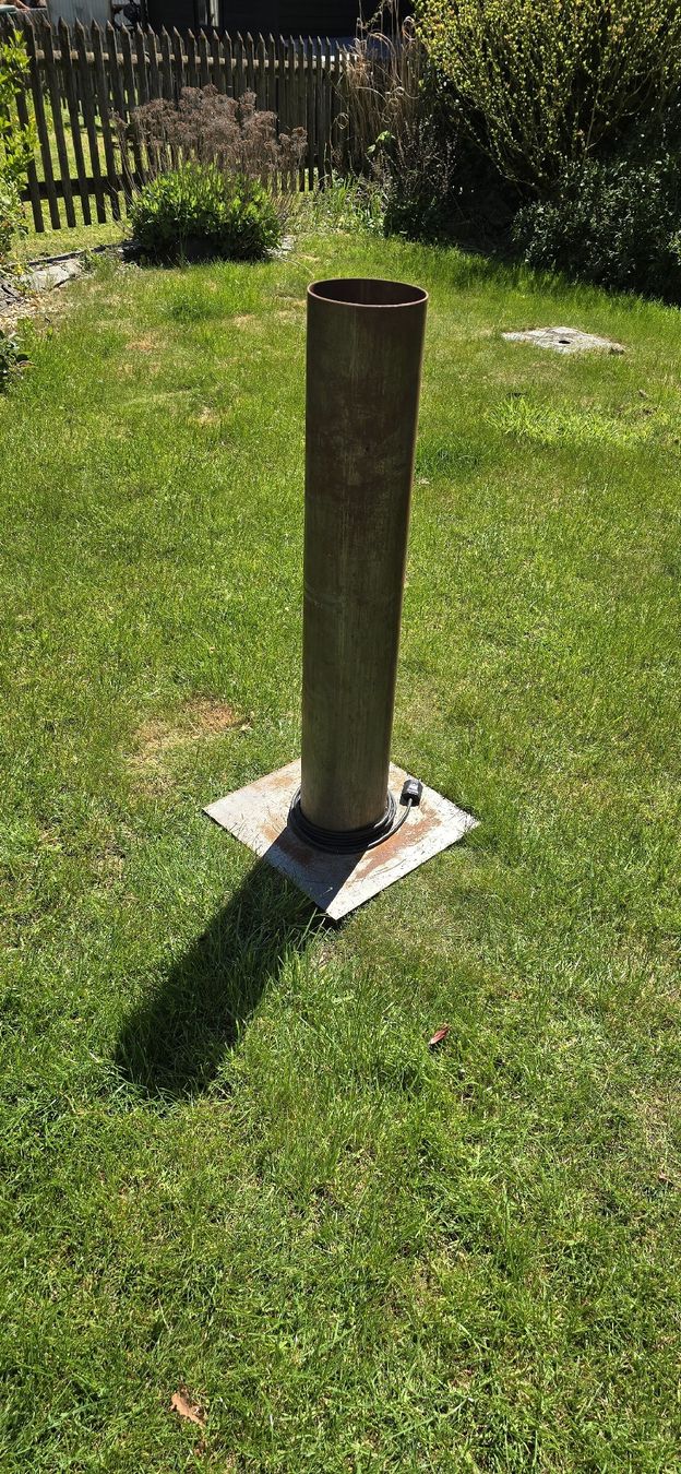 Lampade: Einzelstück Stehleuchte aus massivem Stahl – Difettoso da Romanshorn venduto da Elektriker-shop