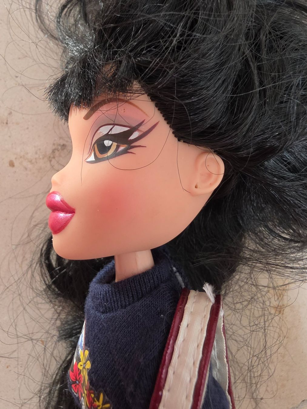 MGA Bambole: Poupées Bratz Jade Wintertime et Strut it – Usato da Bulle venduto da Chimchiree 2