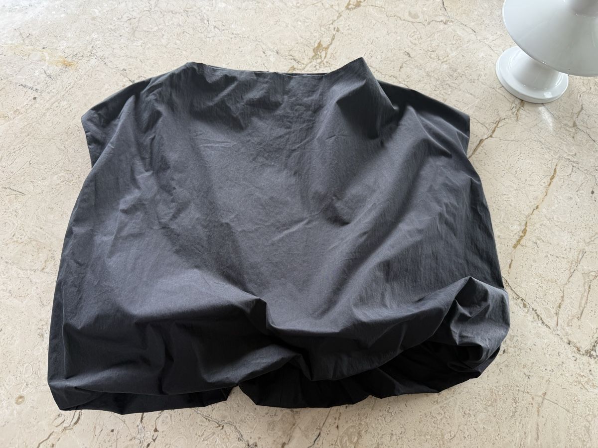 Zara Top: ZARA ZW Puffy Top XL – Usato da Lugnorre venduto da jettsett 1
